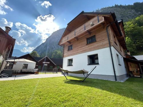 Garden, Guesthouse Alpinum in Hallstatt Garden, Guesthouse Alpinum in Hallstatt