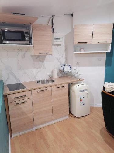 Chez Gabin & Elsie in Pertuis Town Center Chez Gabin & Elsie in Pertuis Town Center