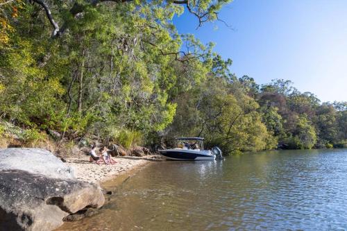 Attractions, Calabash Bay Lodge in Berowra Attractions, Calabash Bay Lodge in Berowra