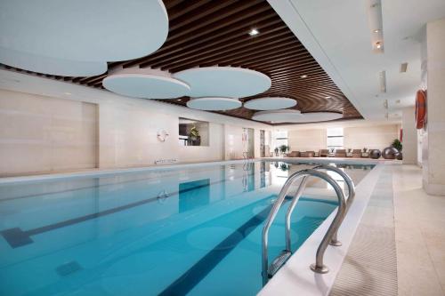 Shanghai Yuehua Grand Hotel in Fengxian and Jinshan Resort Shanghai Yuehua Grand Hotel in Fengxian and Jinshan Resort