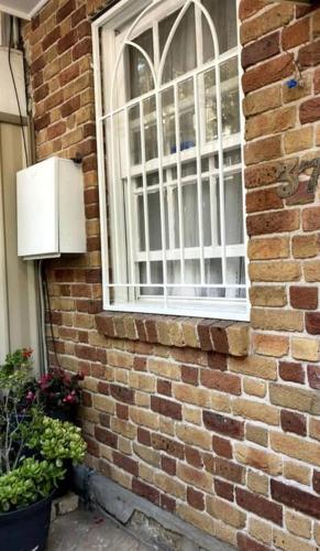Simple Comfortable Studio in Surry Hills Simple Comfortable Studio in Surry Hills