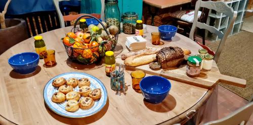 Ételek és italok, Chambres d'hôtes Maison Sainte-Suzanne (Chambres d'hotes Maison Sainte-Suzanne) in Nouan-Le-Fuzelier Ételek és italok, Chambres d'hôtes Maison Sainte-Suzanne (Chambres d'hotes Maison Sainte-Suzanne) in Nouan-Le-Fuzelier