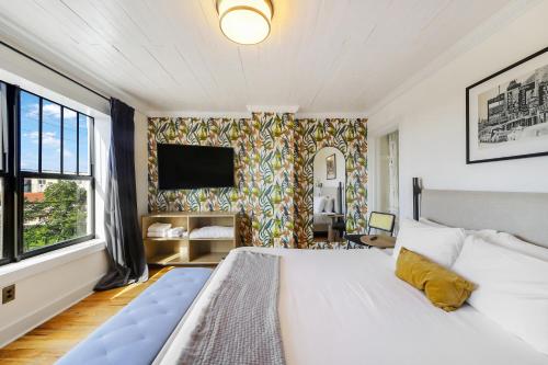 Bed, Tower Hotel Little Havana in Miami (FL) Bed, Tower Hotel Little Havana in Miami (FL)