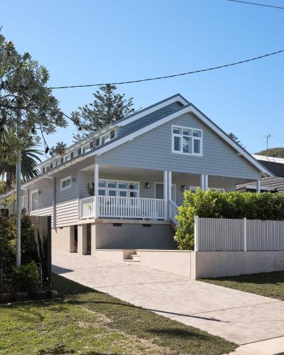 Bareena House by Beach Stays in Northern Beaches Bareena House by Beach Stays in Northern Beaches