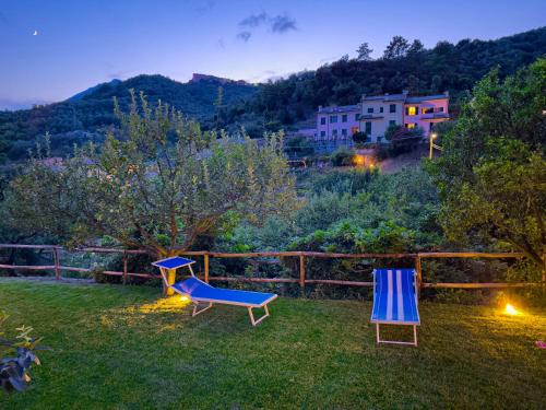 Kert, La Casa dei Glicini in Lerici Kert, La Casa dei Glicini in Lerici