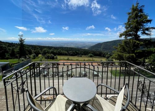 Kilátás, Grand Hotel des Rasses & Wellness in Sainte-Croix Kilátás, Grand Hotel des Rasses & Wellness in Sainte-Croix