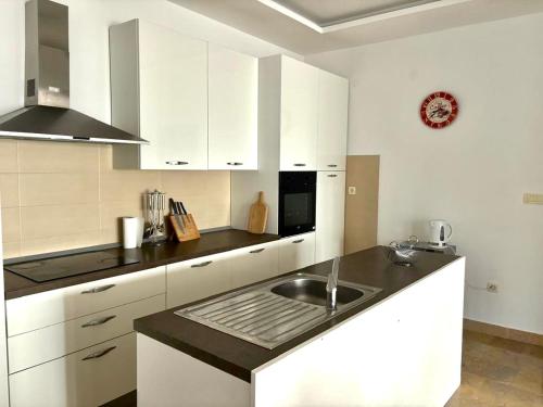 مطبخ, Apartment With Sea View in Kamenari in Josice مطبخ, Apartment With Sea View in Kamenari in Josice