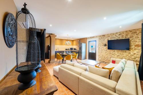 Le Mas des Aracil 1 - Appt climatisé 6p, piscine (Le Mas des Aracil 1 - Appt climatise 6p, piscine) in Suze La Rousse Le Mas des Aracil 1 - Appt climatisé 6p, piscine (Le Mas des Aracil 1 - Appt climatise 6p, piscine) in Suze La Rousse