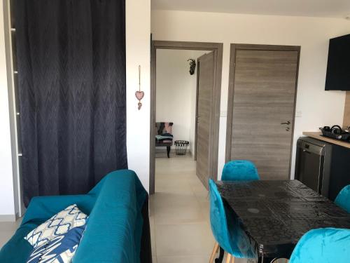 Konyha, Ma casita à Villars Les Dombes (Ma casita a Villars Les Dombes) in Villars-les-Dombes Konyha, Ma casita à Villars Les Dombes (Ma casita a Villars Les Dombes) in Villars-les-Dombes