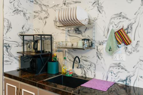 Kitchen, Hotel Lavie at Centrum near Gunung Brinchang Barat Kitchen, Hotel Lavie at Centrum near Gunung Brinchang Barat