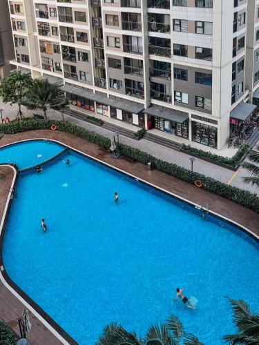 수영장, 2베드룸 빈홈즈 아파트먼트 스위밍풀 앤 빌라뷰 (2BR Vinhomes Apartment Swimming pool & villa view) in 자람 수영장, 2베드룸 빈홈즈 아파트먼트 스위밍풀 앤 빌라뷰 (2BR Vinhomes Apartment Swimming pool & villa view) in 자람