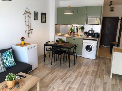 Létesítmények, DardaNelly in Varvara Létesítmények, DardaNelly in Varvara