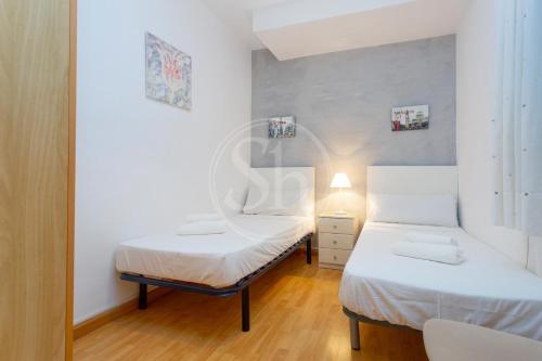 Practico apartamento junto a Estación de Sants