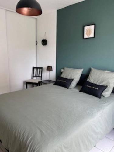 Comfortable apartment with 2 balconies