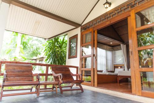Cocopalm Beach Resort in Mae Nam Cocopalm Beach Resort in Mae Nam