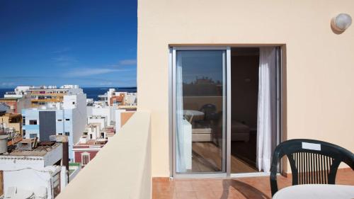 Facilities, NH Playa las Canteras in Gran Canaria Facilities, NH Playa las Canteras in Gran Canaria