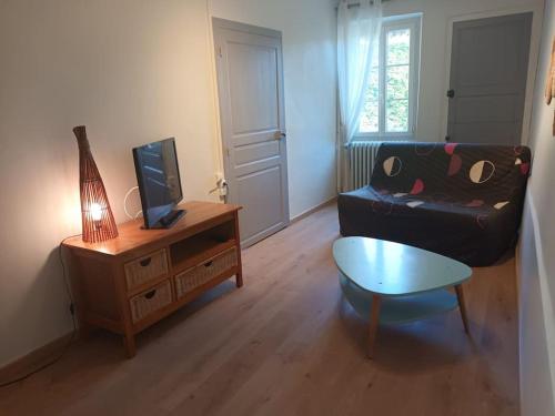 Maison de campagne in Lindry Maison de campagne in Lindry