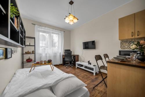 Warsaw Włochy Studio with Workspace - by Rentujemy