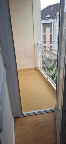 Appartement 3 chambres 6 personnes - Madeleine Tram B Dunoise in La Madeleine Appartement 3 chambres 6 personnes - Madeleine Tram B Dunoise in La Madeleine