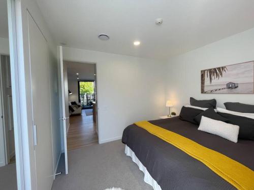 Modern Central Living