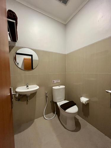 Bathroom, Bintaro24 Hotel in Pondok Indah Bathroom, Bintaro24 Hotel in Pondok Indah