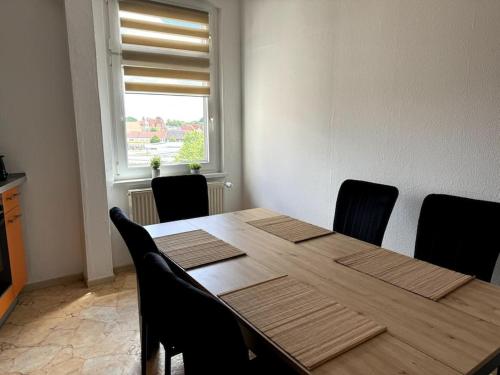 Szolgáltatások, Wohnung nahe Bahnhof und dem Goitzschesee in Bitterfeld-Wolfen Szolgáltatások, Wohnung nahe Bahnhof und dem Goitzschesee in Bitterfeld-Wolfen