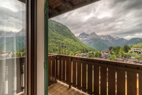 Hotel Betulla in Madonna di Campiglio City Center Hotel Betulla in Madonna di Campiglio City Center