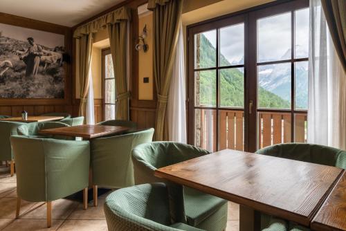 Hotel Betulla in Madonna di Campiglio City Center Hotel Betulla in Madonna di Campiglio City Center
