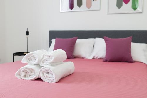 Big City Life - by Lorelake Holidays