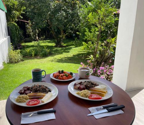 餐飲選擇, Casa Linda Vista Hermosa casa entre las Montanas piso 2 in 比里德聖巴巴拉 餐飲選擇, Casa Linda Vista Hermosa casa entre las Montanas piso 2 in 比里德聖巴巴拉
