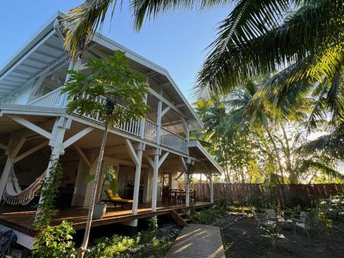 Le Coconut Lodge in Rangiroa Le Coconut Lodge in Rangiroa