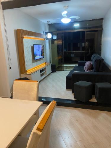 Apartamento lindo a 03 minutos da praia Enseada in Гуаружа Apartamento lindo a 03 minutos da praia Enseada in Гуаружа