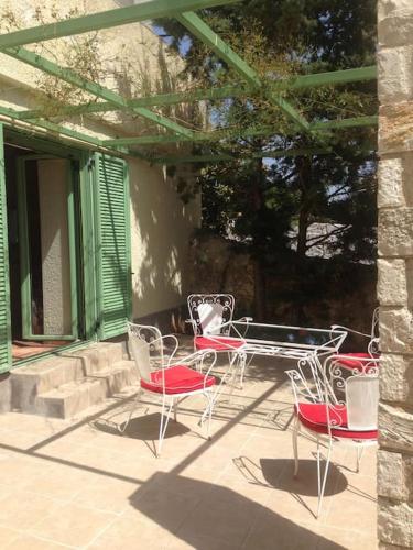 Spacious Villa with View 10 mins Walk to the Beach in 邁索尼(麥西尼亞) Spacious Villa with View 10 mins Walk to the Beach in 邁索尼(麥西尼亞)