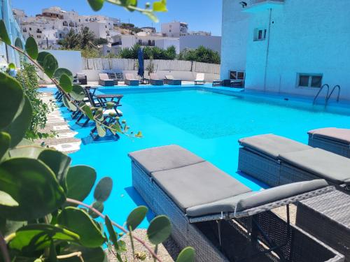 Swimming pool, Liogerma in Milos Island Swimming pool, Liogerma in Milos Island
