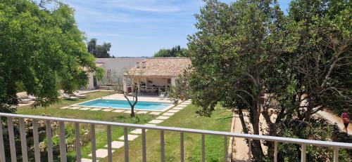 Kilátás, Appartement dans un mas provençal rénové (Appartement dans un mas provencal renove) in Saint Hilaire D'Ozilhan Kilátás, Appartement dans un mas provençal rénové (Appartement dans un mas provencal renove) in Saint Hilaire D'Ozilhan