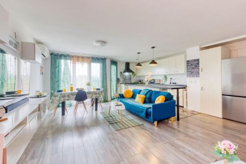 Paris Family & Friends - Gare à 5 Minutes - Parking (Paris Family & Friends - Gare a 5 Minutes - Parking) in 勒布爾熱 Paris Family & Friends - Gare à 5 Minutes - Parking (Paris Family & Friends - Gare a 5 Minutes - Parking) in 勒布爾熱