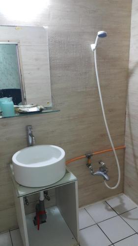 Shower, Awesome Hotel in Shulin District Shower, Awesome Hotel in Shulin District