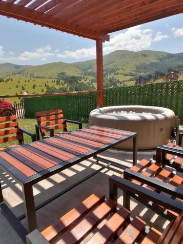 Zlatibor Brvnara Mir in Gajevi Zlatibor Brvnara Mir in Gajevi
