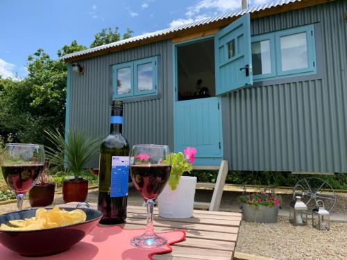 St. Kew Shepherd Huts in Saint Kew St. Kew Shepherd Huts in Saint Kew