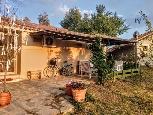 Sofias cottage in เอลลินิโค อาร์คาดิอัส Sofias cottage in เอลลินิโค อาร์คาดิอัส