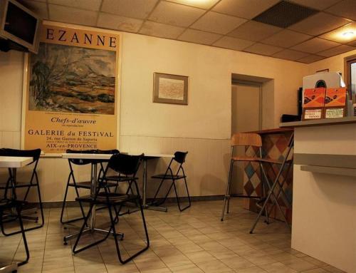 Hôtel des ARTS Aix Hyper Centre in Aix-en-Provence Hôtel des ARTS Aix Hyper Centre in Aix-en-Provence