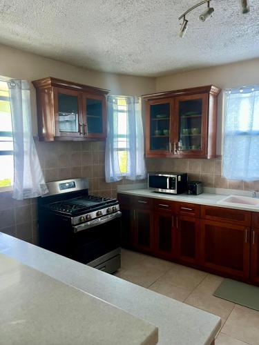 Kitchen, Ocean Breeze Comfort in Tortola Kitchen, Ocean Breeze Comfort in Tortola