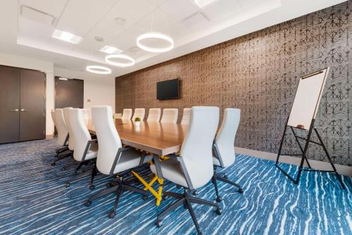 Meeting room / ballrooms, GLo Best Western Kanata Ottawa West in Kanata Meeting room / ballrooms, GLo Best Western Kanata Ottawa West in Kanata
