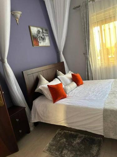 Trinity Furnished Apartment-Your Perfect Couples Getaway Buwaate