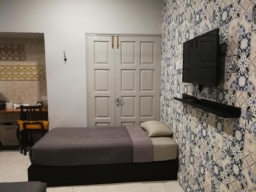 Check-Inn Guesthouse