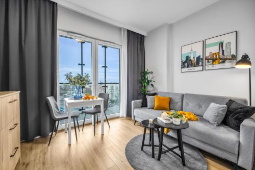 Business district luxury studio