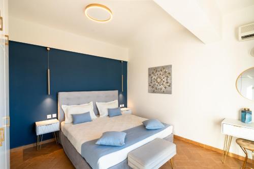 VDG Luxury Seafront Residence