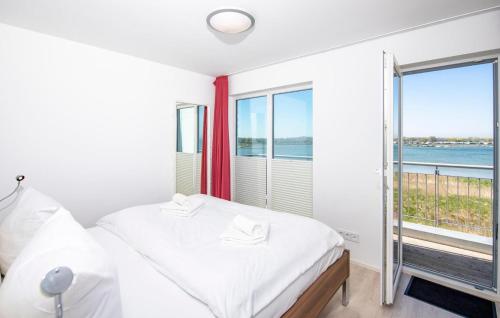 Two-Bedroom Holiday Home image 4