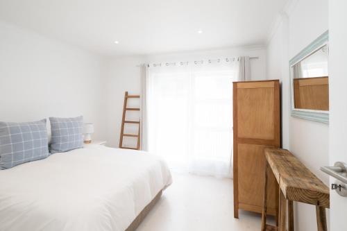 Lakeside Ocean Breeze