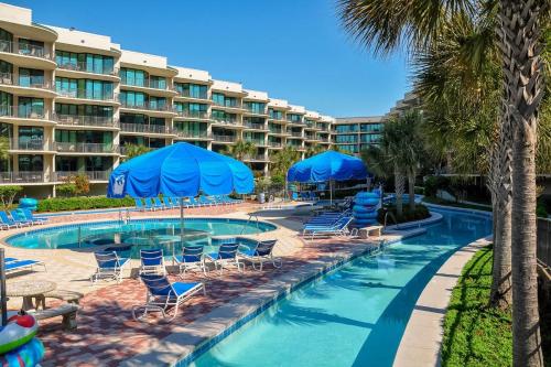 Phoenix on the Bay 1411 condo in Caswell Phoenix on the Bay 1411 condo in Caswell